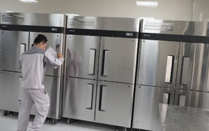 7 Bước vệ sinh tủ đông trữ lạnh công nghiệp hoàn hảo 7 Vệ sinh hệ thống làm mát