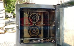 7 cách vệ sinh lò hấp nướng đa năng hiệu quả nhất 3 Sử dụng tính năng rửa