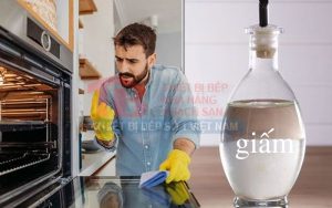 7 cách vệ sinh lò hấp nướng đa năng hiệu quả nhất 5 Vệ sinh bằng giấm