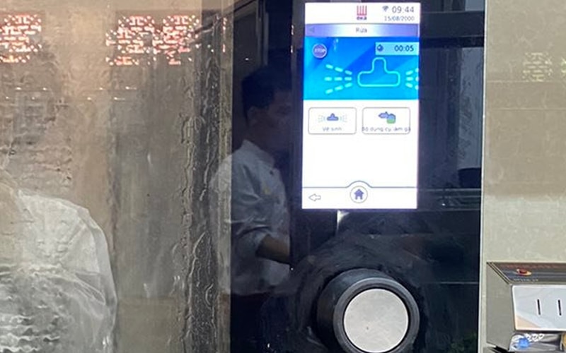 Sự khác biệt trong cấu tạo của lò hấp nướng đa năng 8 Màn hình điều khiển